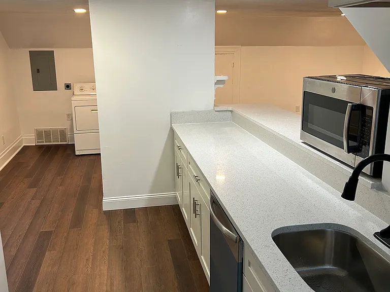 138 Highland Ave #4 — Photo 5
