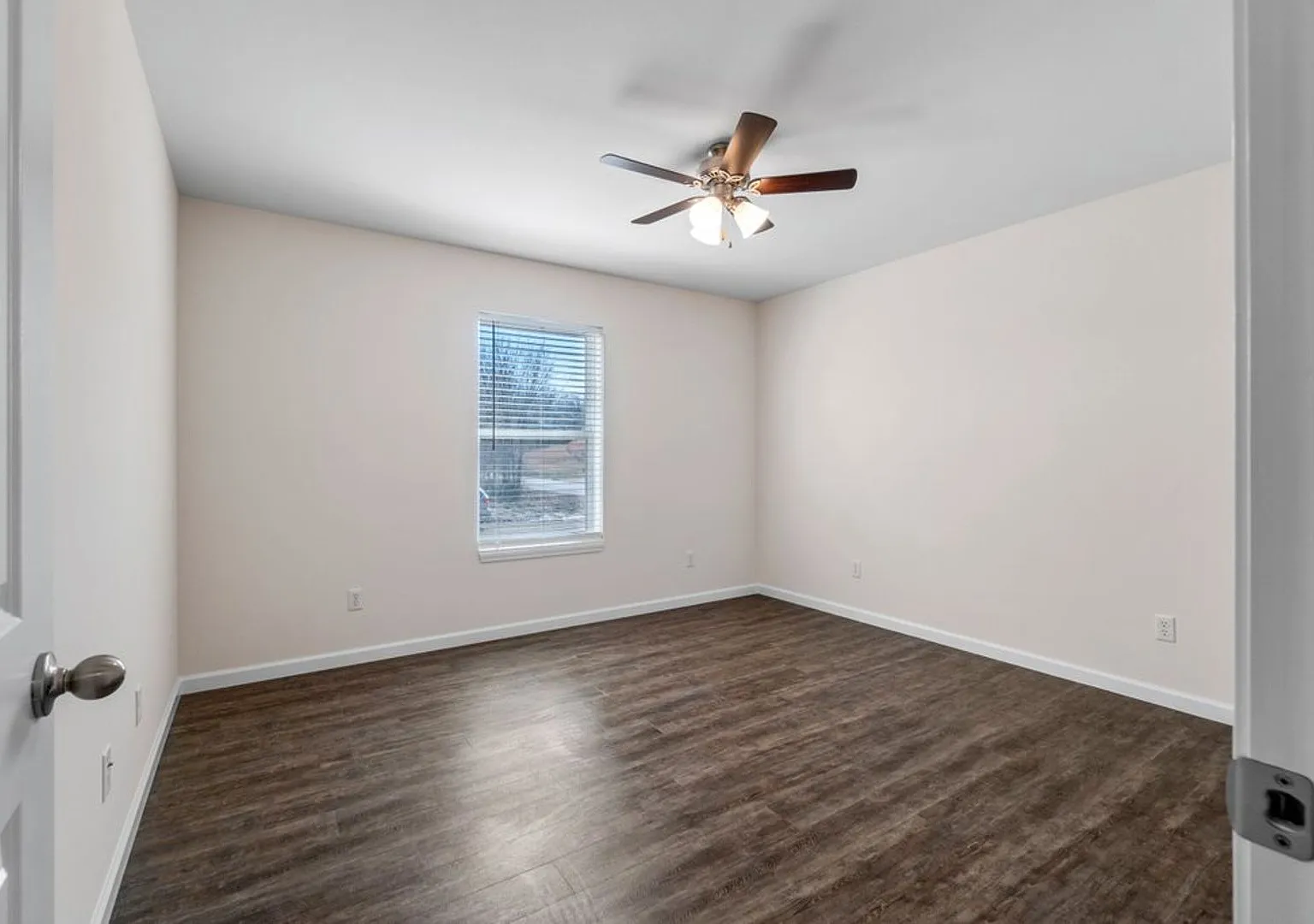 Highland Point 737 — Photo 4