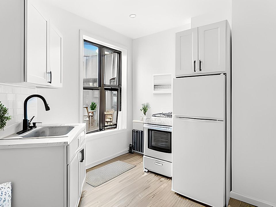 1st image of 177 Thompson St APT 26