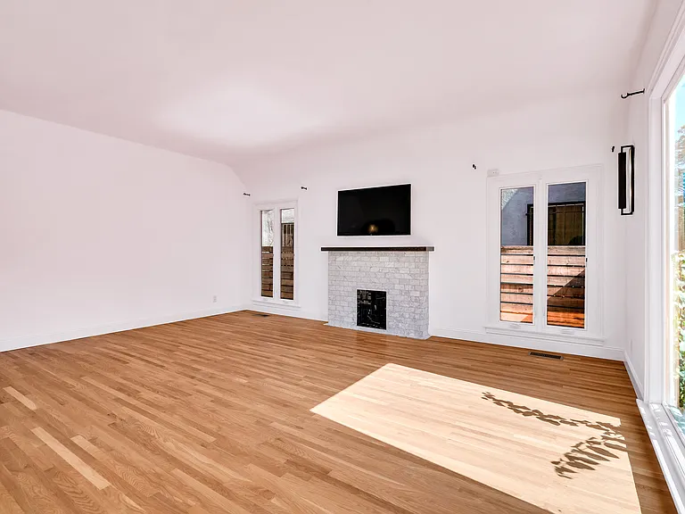 1275 S Cloverdale Ave #2 — Photo 7