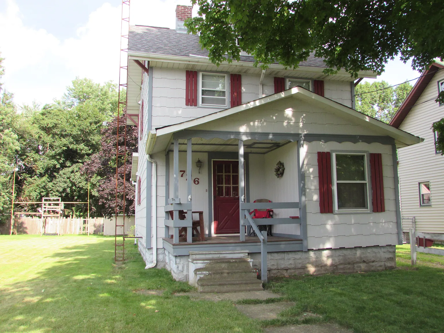 1726 Ohio Ave NE photo 1