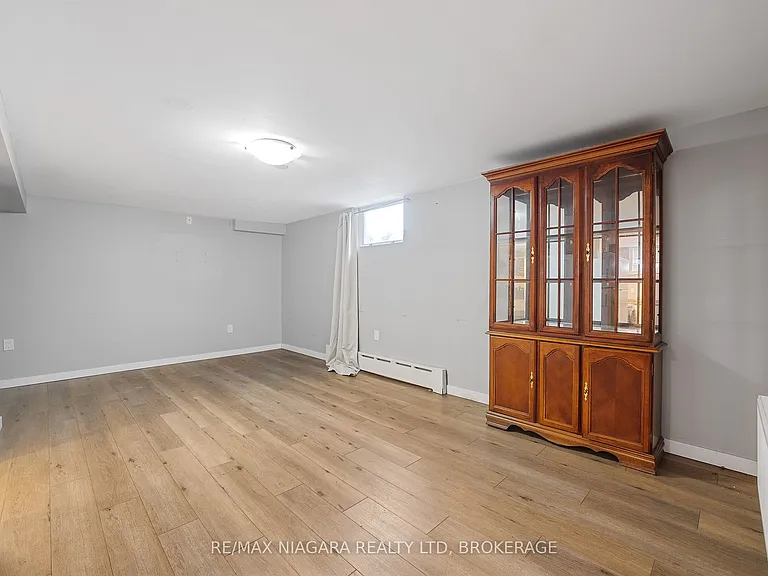 34 Saint George St #BASEMENT — Photo 6