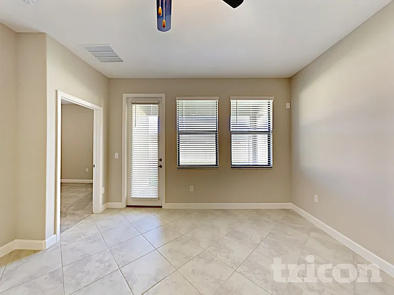 9735 Ivory Dr — Photo 15