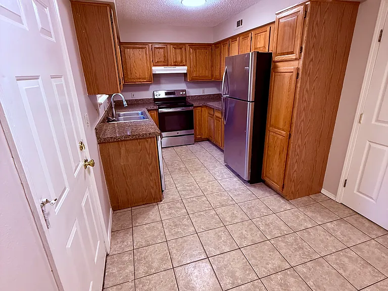 2714 E Kantz Dr — Photo 13