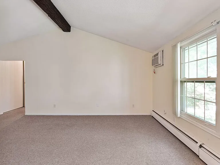 819 Smetana Rd #7 — Photo 14