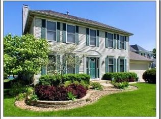 981 Wellington Cir, Aurora, IL 60506