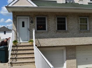 27 Winston St, Staten Island, NY 10312