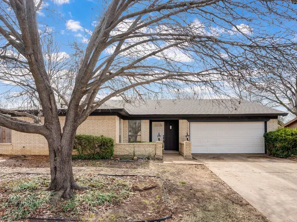 3013 Highgate Ln, Bedford, TX 76021