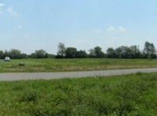 2768 Windy Ridge Dr, Springfield, OH 45502