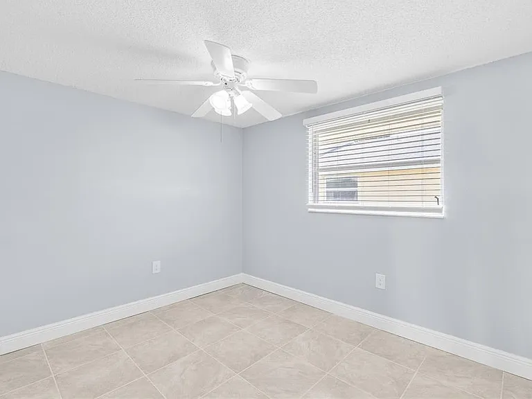4948 Getner St — Photo 13
