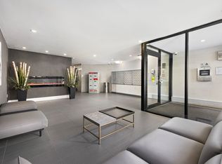 70 Parkwoods Village Dr #411, Toronto, ON M3A2X7