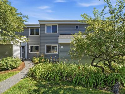 B2 Grandview Drive, South Burlington, VT, 05403