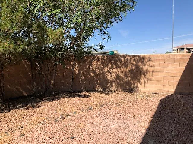 7000 Desert Clover Ct — Photo 13