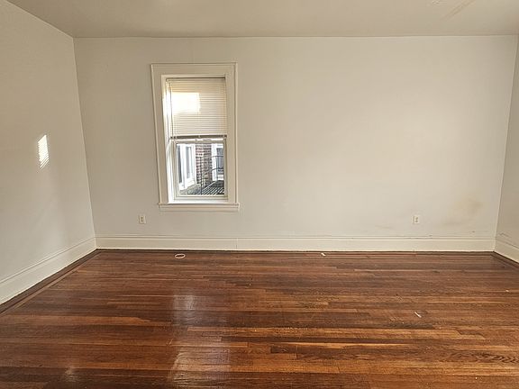 2nd image of 18 Webster Pl #407