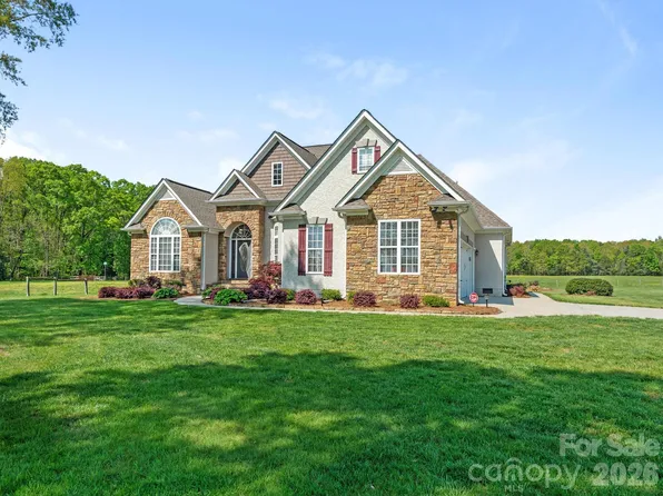 16160 Hopewell Church Rd, Midland, NC 28107