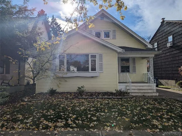 1337 Garrett Ave, Niagara Falls, NY 14305