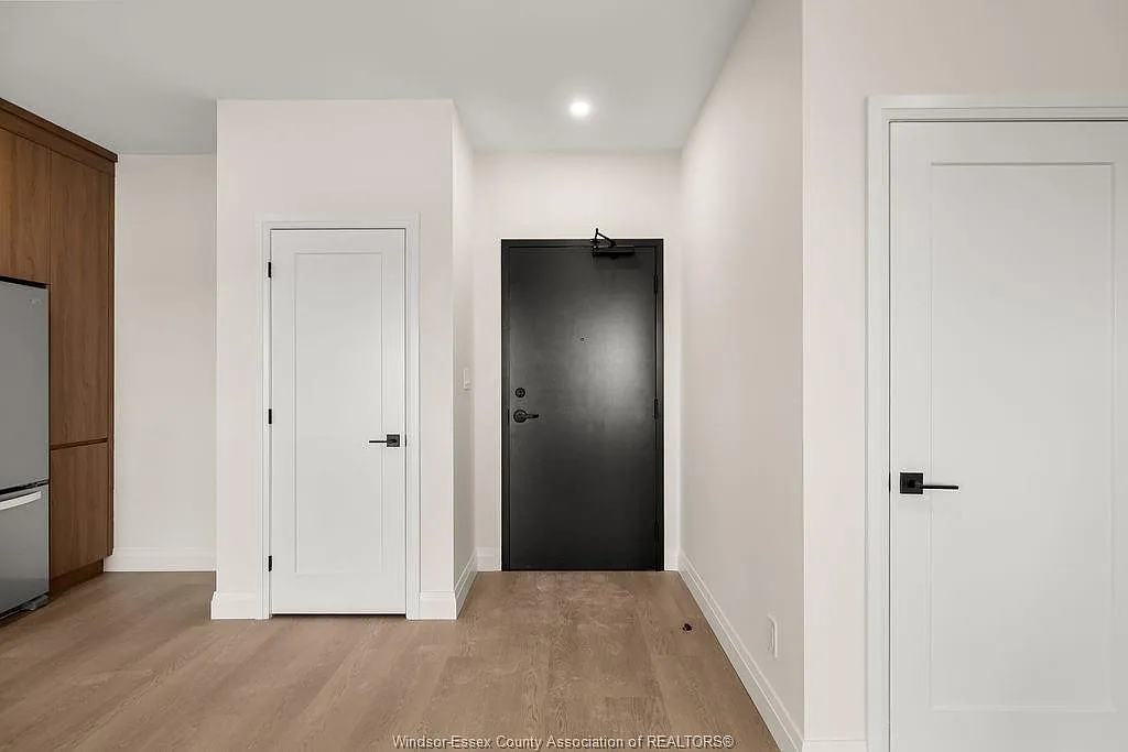 1 bed, 722 sqft, $1,925 — Photo 2
