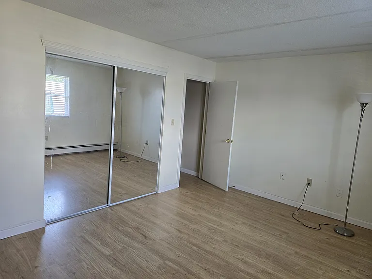 4 New Haven Dr #301 — Photo 28