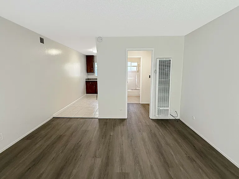 480 Crescent — Photo 28