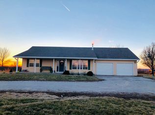 38481 Mint Rd, Guilford, MO 64457
