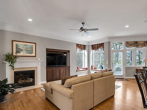 5th image of 6753 Harbour Town Dr