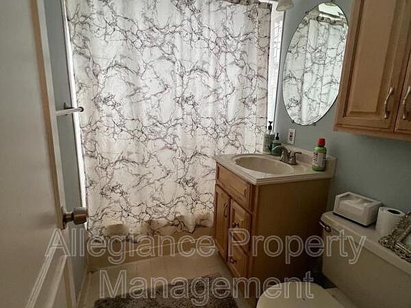 5th image of 1808 Queens Ln #212