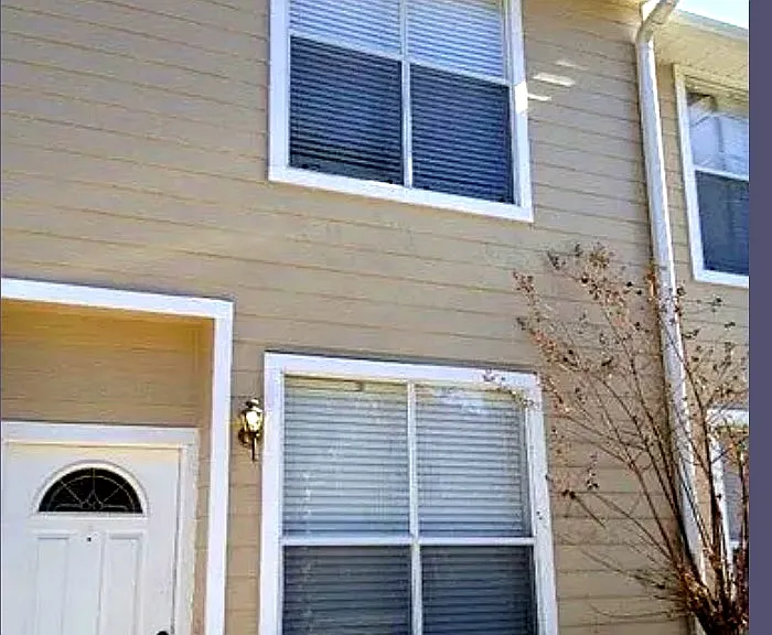 3901 SW 20th Ave #105 — Photo 1