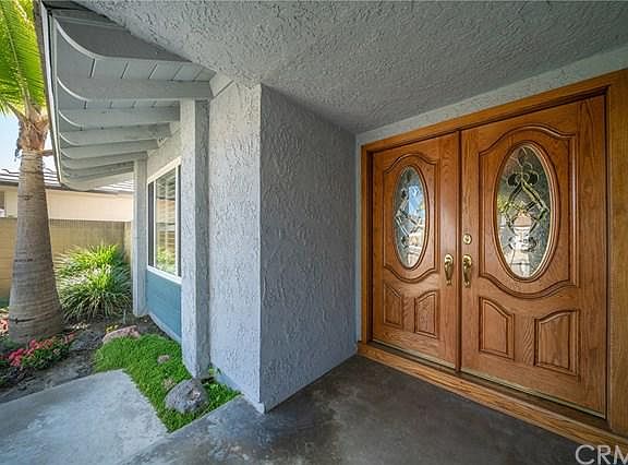 4th image of 9682 Westwood Dr