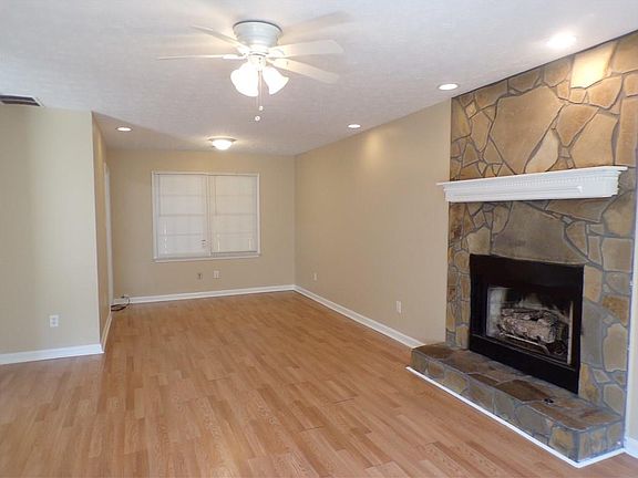 5th image of 1511 Sugarplum Pl SW