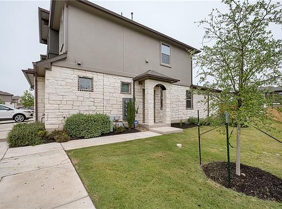 3rd image of 2880 Donnell Dr Unit 3304
