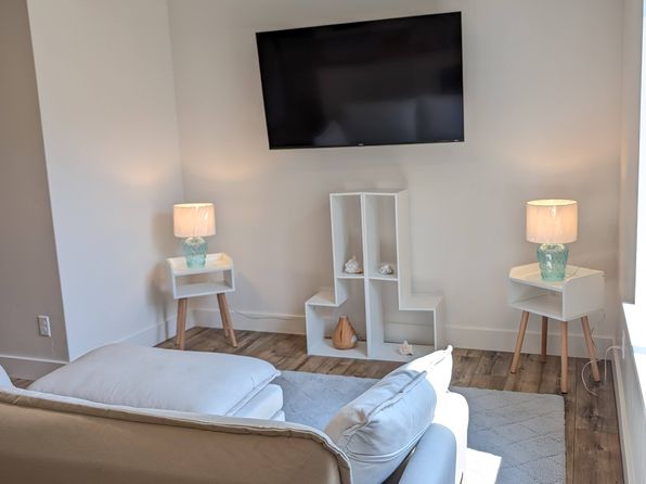 162 N Santa Fe Dr #BASEMENT
