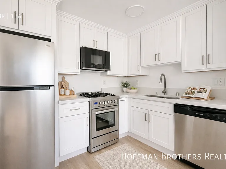 1550 2nd Ave #7 — Photo 2
