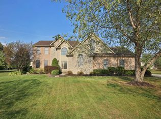 376 Braemer Ct, Columbus, OH 43230