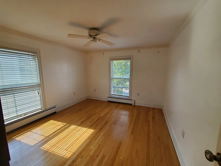 537 Islington St #2 — Photo 11