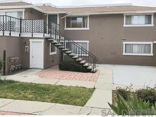 1225 Arcadia Ave, Vista, CA 92084