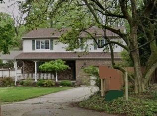 430 Caryl Dr, Pittsburgh, PA 15236
