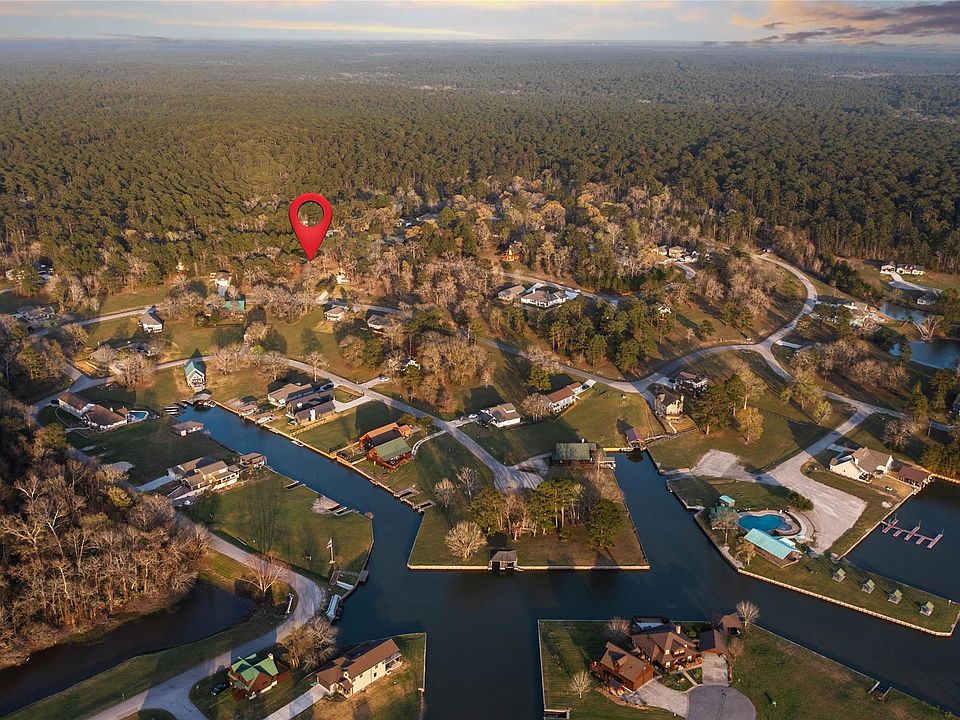 1st image of 27 Lakecrest Ln