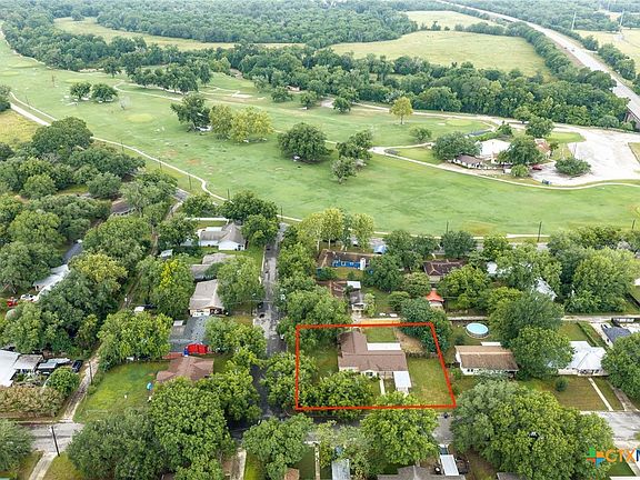 4th image of 140 Hillcrest Dr