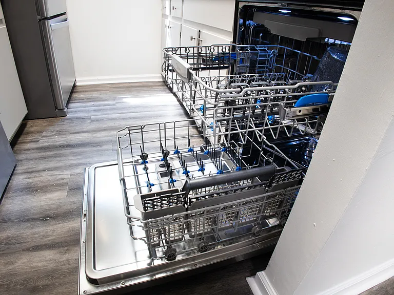 New 2023 dishwasher with three racks