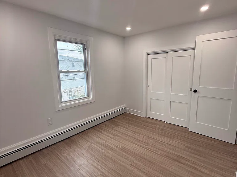 118 Maple St #HOUSE — Photo 7