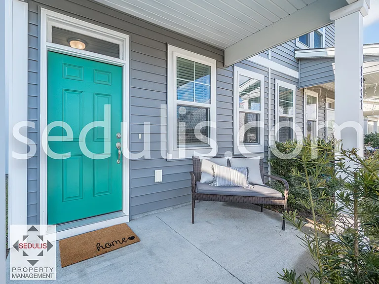 3923 Four Poles Park Dr — Photo 2