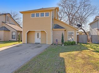 1112 Parkwood Pl, Irving, TX 75060
