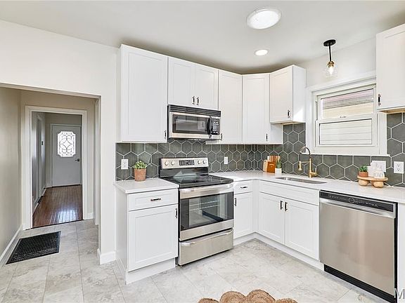 4th image of 4076 Wilmington Ave