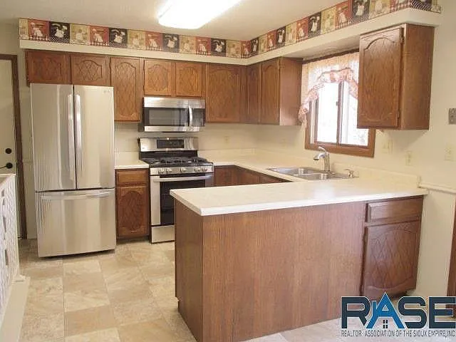 5716 W 56th St — Photo 8