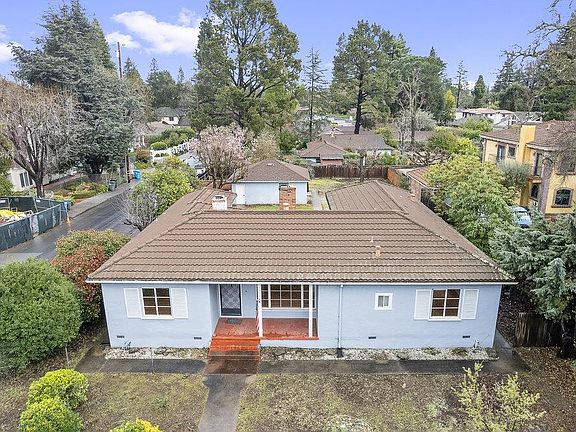 2nd image of 1401 Santa Cruz Ave