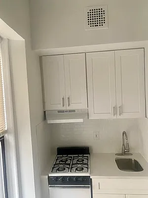 Rented by SP Brokerage Inc | media 8