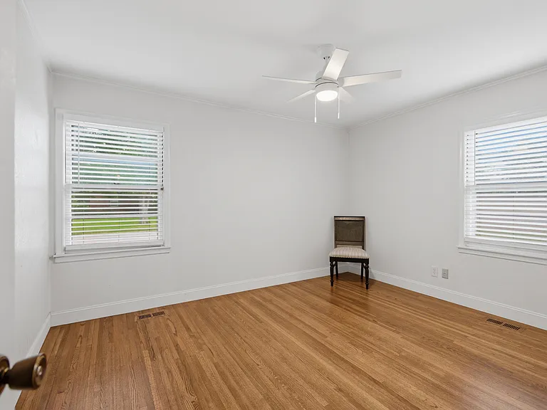 4972 S Madison Ave — Photo 15