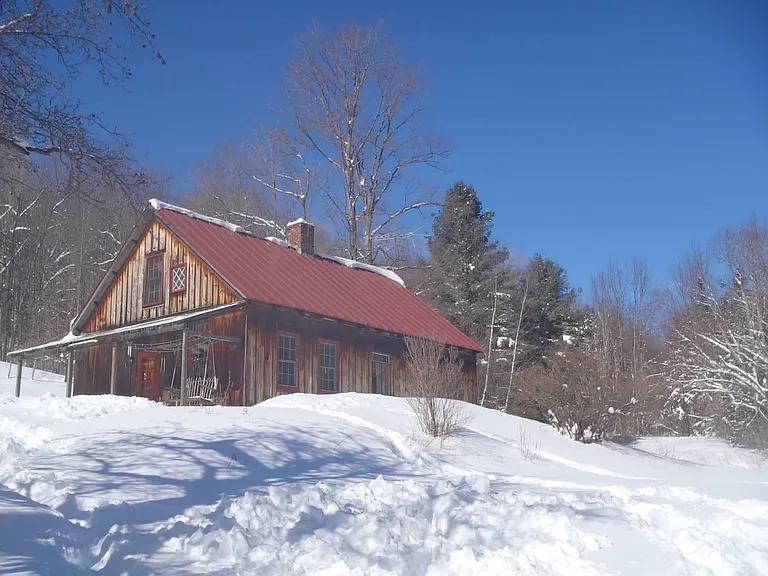 1904 W Hill Rd — Photo 5