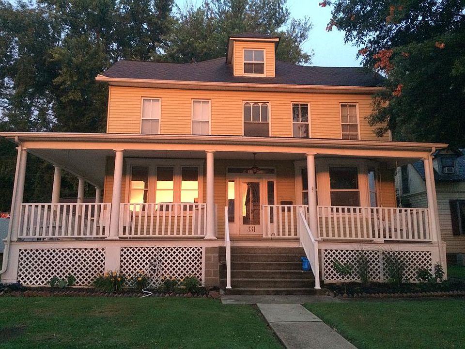 1st image of 331 Clark St