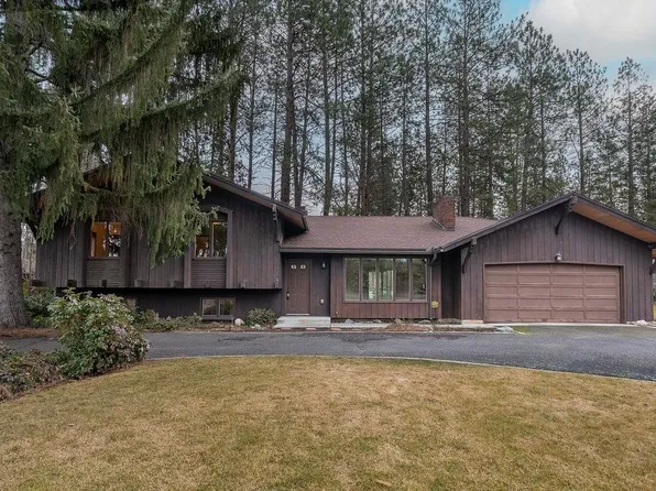 7912 N Aubrey L White Pkwy, Nine Mile Falls, WA 99026